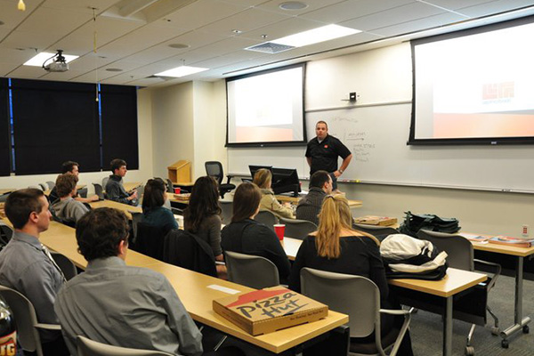 Supply Chain Club members listen to a guest lecture