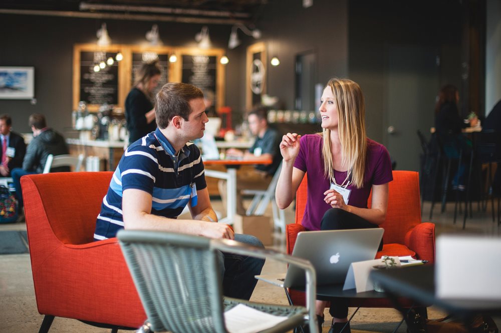 A student presents his business idea during an Institute for Entrepreneurship pitch competition.